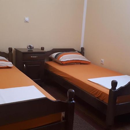 Apartment Dubrava Tivat Eksteriør bilde