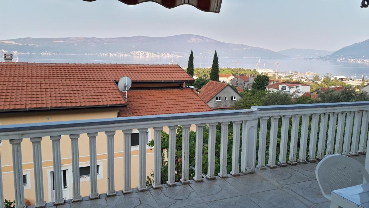 Apartment Dubrava Tivat Eksteriør bilde
