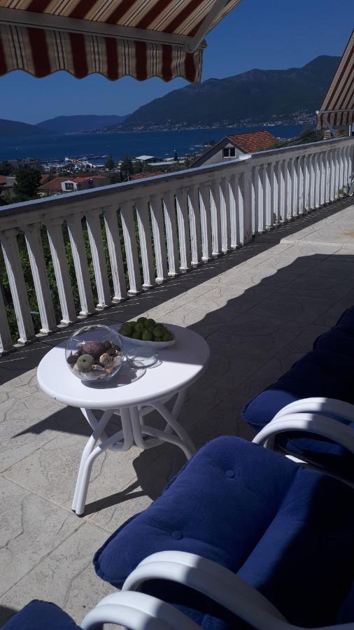Apartment Dubrava Tivat Eksteriør bilde
