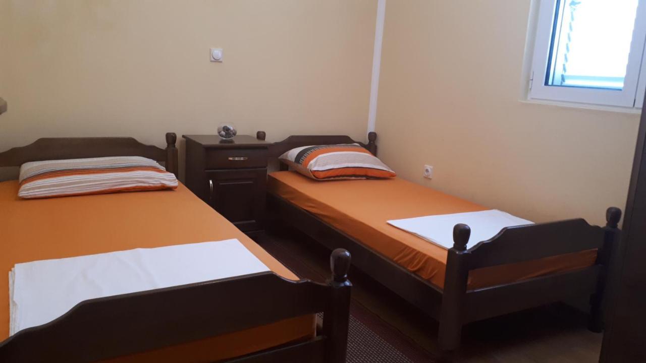 Apartment Dubrava Tivat Eksteriør bilde